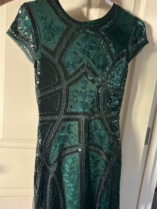 Lulus Dresses & Skirts - Lulu emerald flowers beaded dress